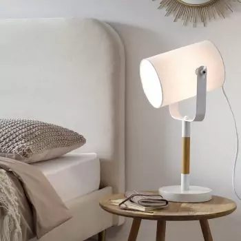 Stolní lampa ve skandinávském stylu