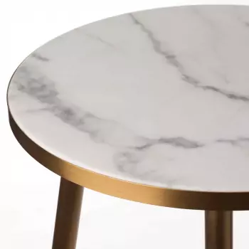 Příruční stolek s mramorovým vzhledem