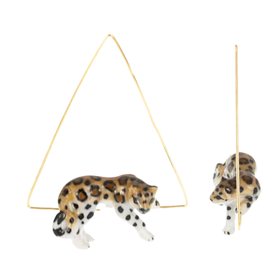 Zlaté náušnice – Ležící leopard