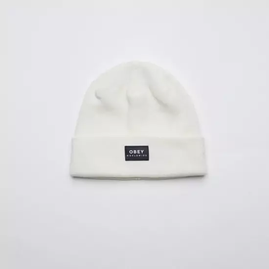 Bílá čepice – Vernon