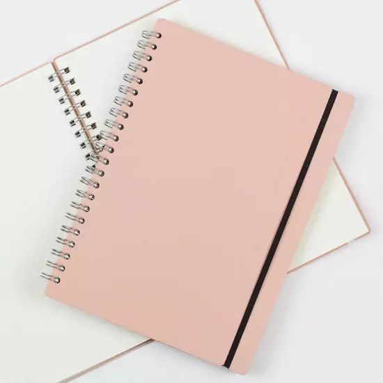 Zápisník v kožených deskách A4  – růžový
