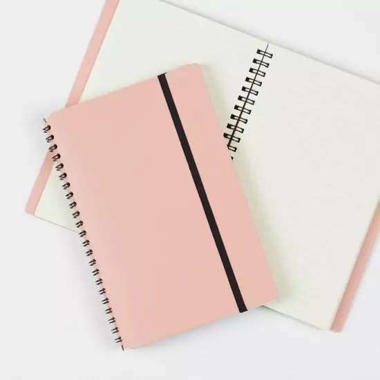 Zápisník v kožených deskách Large  – růžový