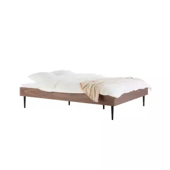 Dřevěná postel Streiko